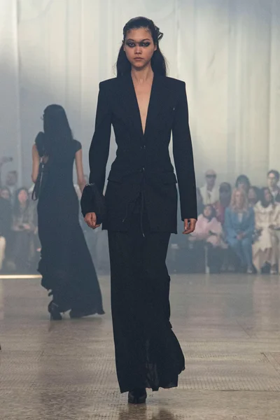 Look 29